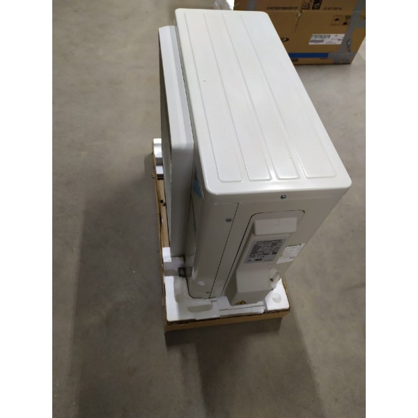 DAIKIN FTXF25C / RXF25C настенная сплит-система уценка DAIKIN FTXF25C / RXF25C настенная сплит-система уценка